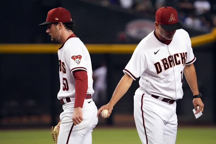 Kyle Nelson being pulled by Torey Lovullo after poor outing